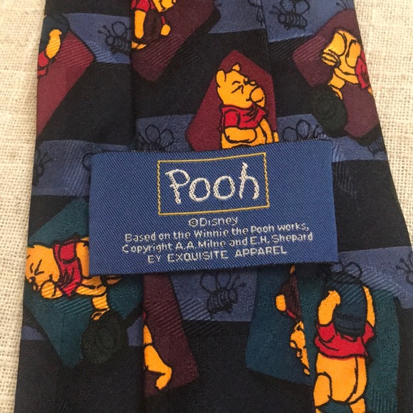 Winnie The Pooh Tie 100% Silk - Picture 3 of 6